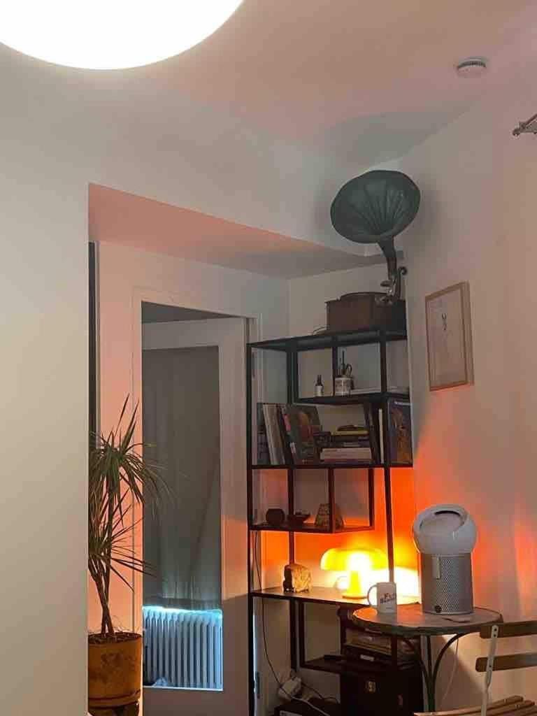 Beautiful And Bright In Montmartre Apartment *